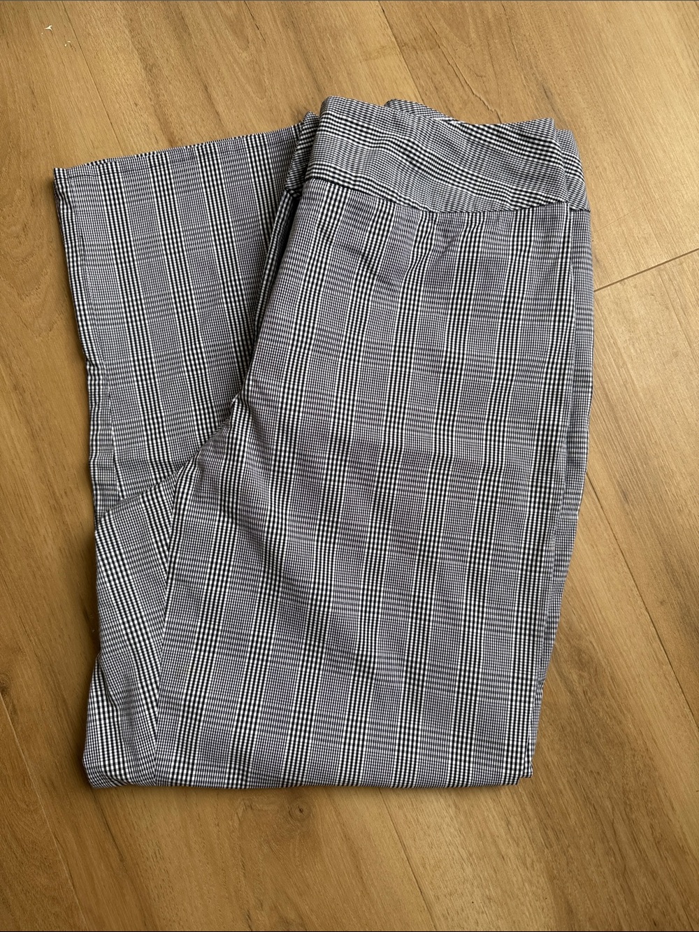 Liz Claiborne Black and White Glen Plaid Pants